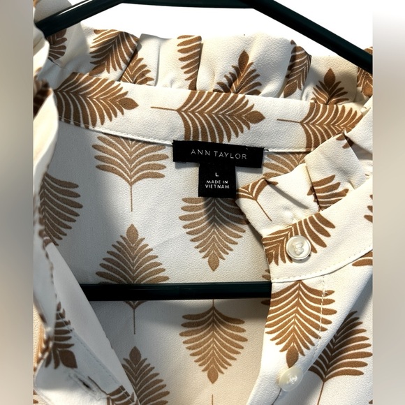 Ann Taylor Blouse - Picture 2 of 3